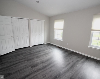 29 Van Horn Place - Photo Thumbnail 12