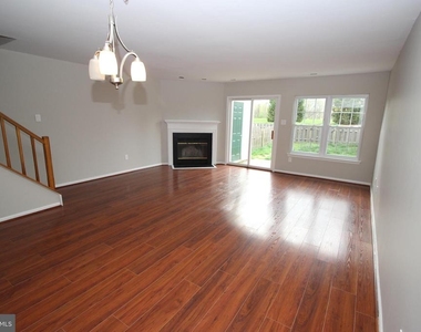 29 Van Horn Place - Photo Thumbnail 2