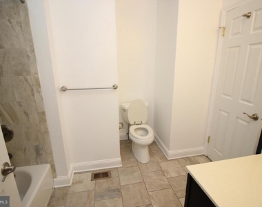 29 Van Horn Place - Photo Thumbnail 14