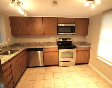 29 Van Horn Place - Photo Thumbnail 5