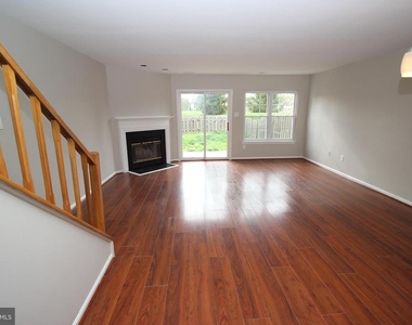 29 Van Horn Place - Photo Thumbnail 1