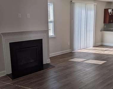 108 Mallard Loop Drive - Photo Thumbnail 2
