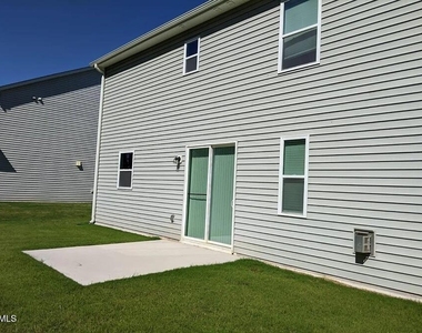 108 Mallard Loop Drive - Photo Thumbnail 8
