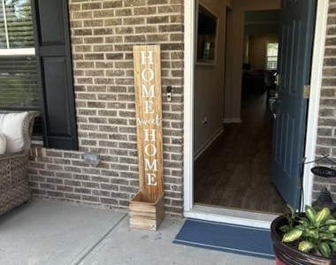 89 W Ravano Drive - Photo Thumbnail 1