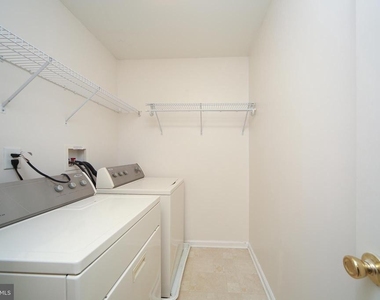 46 Hoover Avenue - Photo Thumbnail 15