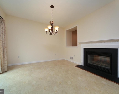 46 Hoover Avenue - Photo Thumbnail 8