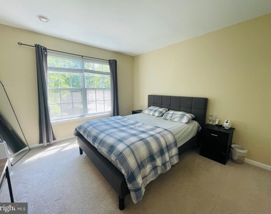 46 Hoover Avenue - Photo Thumbnail 30