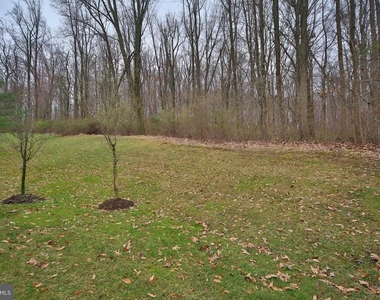 46 Hoover Avenue - Photo Thumbnail 24