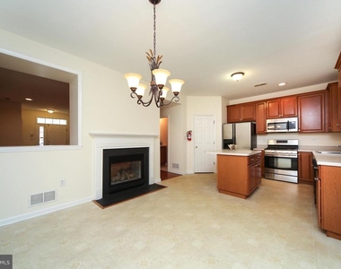 46 Hoover Avenue - Photo Thumbnail 7