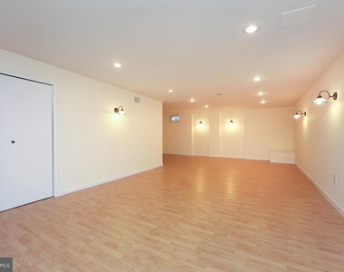 46 Hoover Avenue - Photo Thumbnail 23