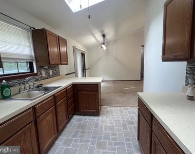 125 Lower Shore Road - Photo Thumbnail 19