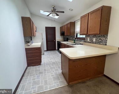 125 Lower Shore Road - Photo Thumbnail 23