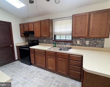 125 Lower Shore Road - Photo Thumbnail 20