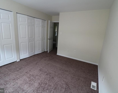 32 Pin Oak Lane - Photo Thumbnail 3