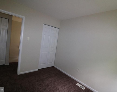 32 Pin Oak Lane - Photo Thumbnail 1