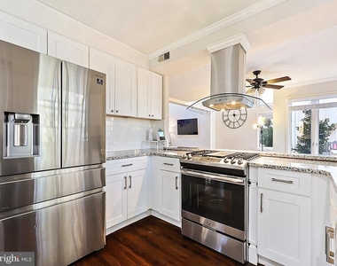 540 Sayre Drive - Photo Thumbnail 5