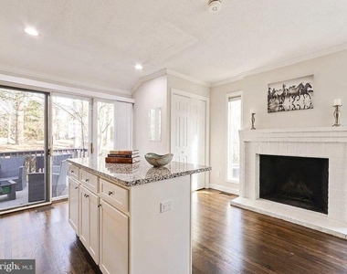 540 Sayre Drive - Photo Thumbnail 6