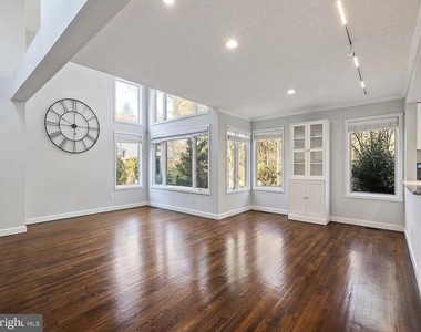 540 Sayre Drive - Photo Thumbnail 1