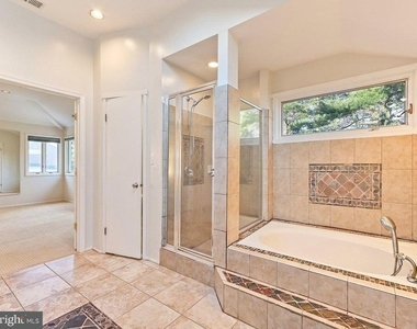540 Sayre Drive - Photo Thumbnail 11