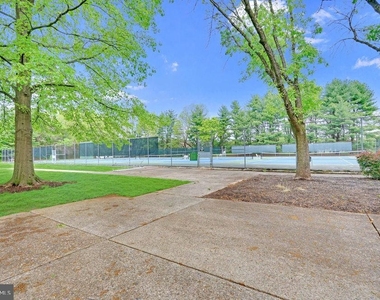 540 Sayre Drive - Photo Thumbnail 22