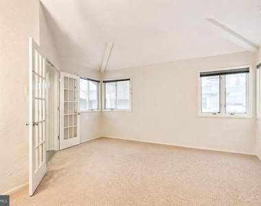540 Sayre Drive - Photo Thumbnail 10