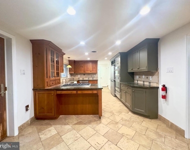 1 High Acres Drive - Photo Thumbnail 12