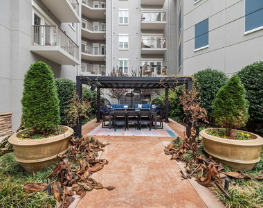 222 Glenwood - Photo Thumbnail 38