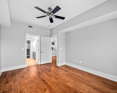 222 Glenwood - Photo Thumbnail 9