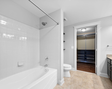222 Glenwood - Photo Thumbnail 10