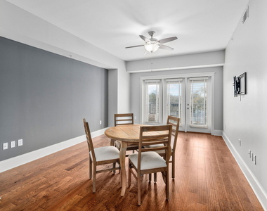 222 Glenwood - Photo Thumbnail 5