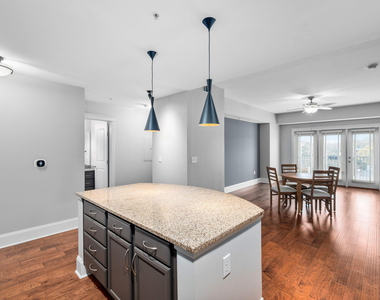222 Glenwood - Photo Thumbnail 4