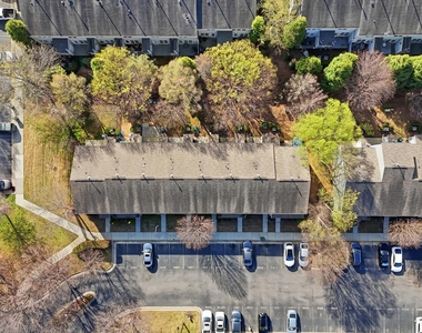 2907 Berkeley Springs Place - Photo Thumbnail 31