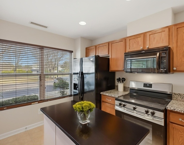 2907 Berkeley Springs Place - Photo Thumbnail 3