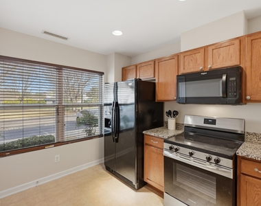 2907 Berkeley Springs Place - Photo Thumbnail 14