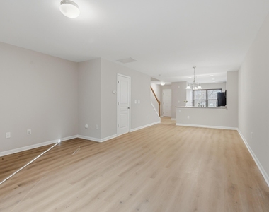 2907 Berkeley Springs Place - Photo Thumbnail 10