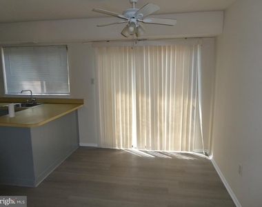 83 Chelsea Circle - Photo Thumbnail 2