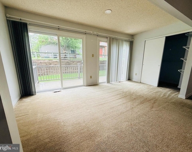 835 Chanticleer Drive - Photo Thumbnail 40