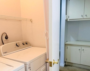 835 Chanticleer Drive - Photo Thumbnail 31