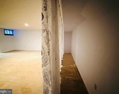 835 Chanticleer Drive - Photo Thumbnail 46