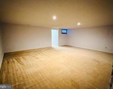835 Chanticleer Drive - Photo Thumbnail 45