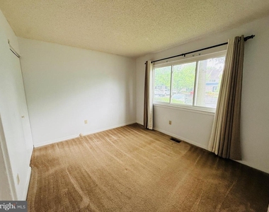 835 Chanticleer Drive - Photo Thumbnail 36