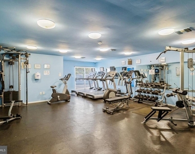 835 Chanticleer Drive - Photo Thumbnail 29