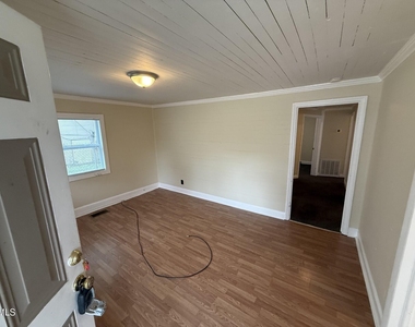 602 Bragg Street - Photo Thumbnail 5