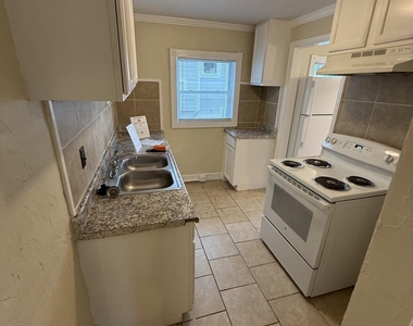 602 Bragg Street - Photo Thumbnail 14