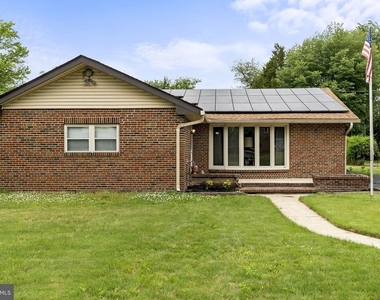 819 Mercer Street - Photo Thumbnail 1