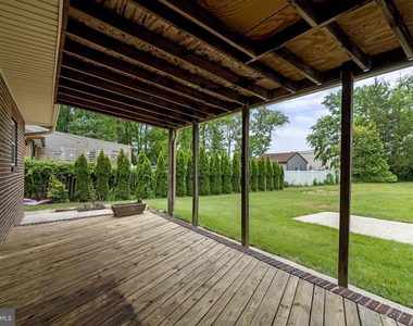 819 Mercer Street - Photo Thumbnail 27