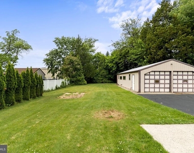 819 Mercer Street - Photo Thumbnail 28
