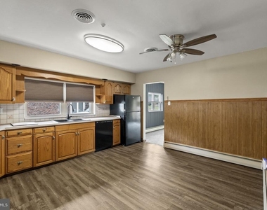819 Mercer Street - Photo Thumbnail 11