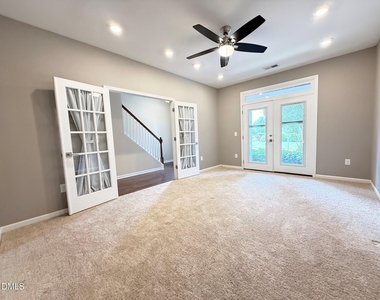 537 Austin View Boulevard - Photo Thumbnail 7