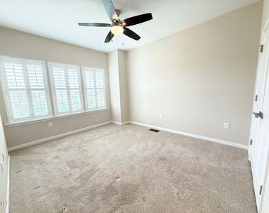 537 Austin View Boulevard - Photo Thumbnail 33